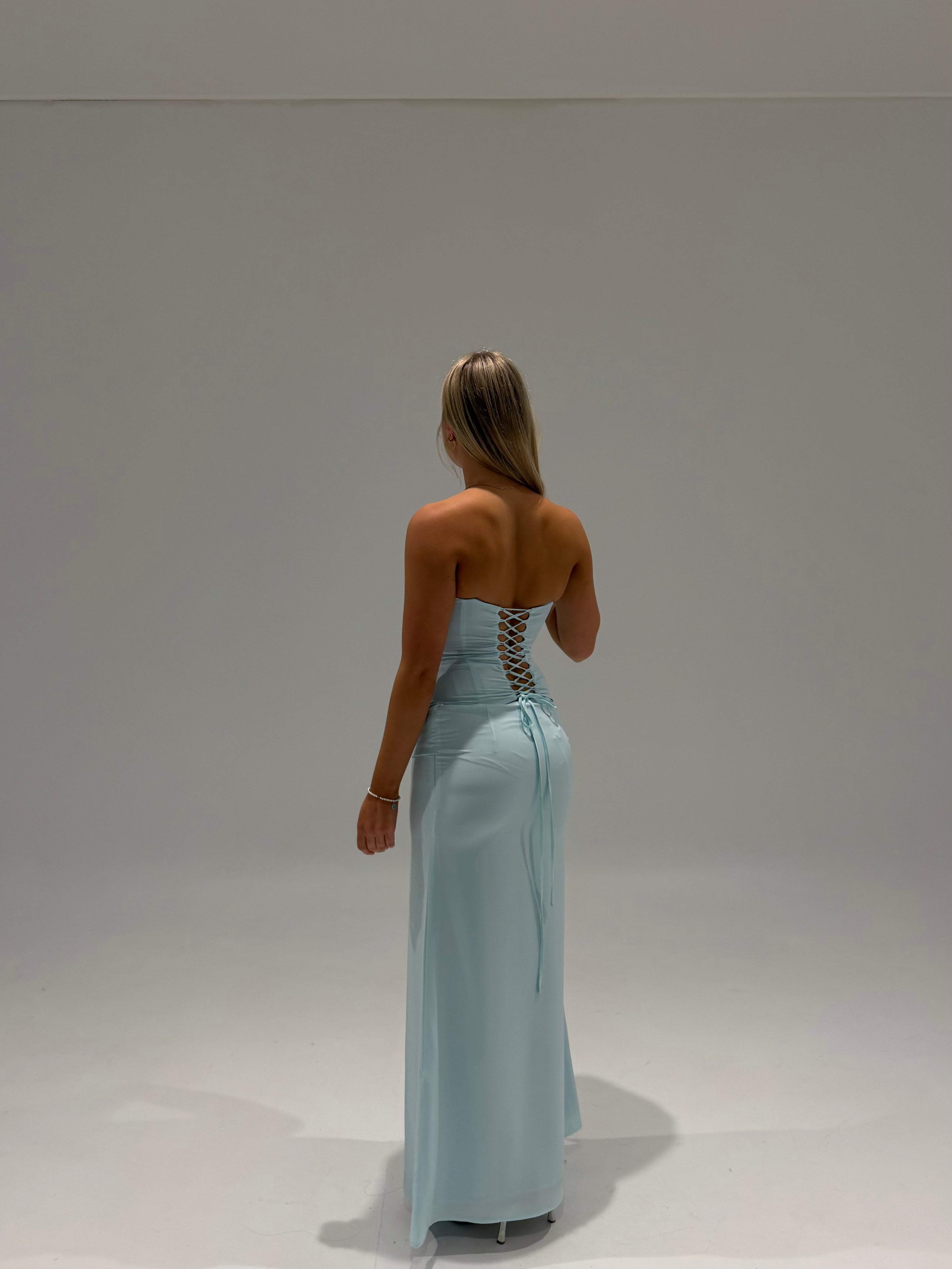 Charlotte Set, Mist